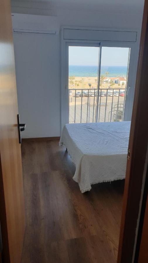 艾姆布里亚布拉瓦Les Vagues Au Balcon公寓 外观 照片