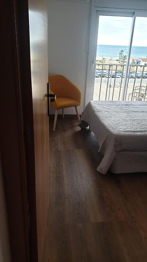 艾姆布里亚布拉瓦Les Vagues Au Balcon公寓 外观 照片